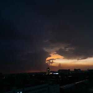 又黑又大国产无遮挡
